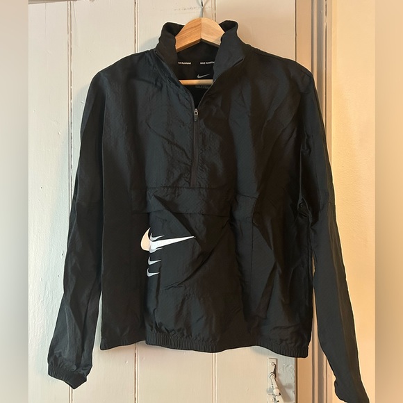Nike Runner’s Windbreaker - Picture 1 of 4